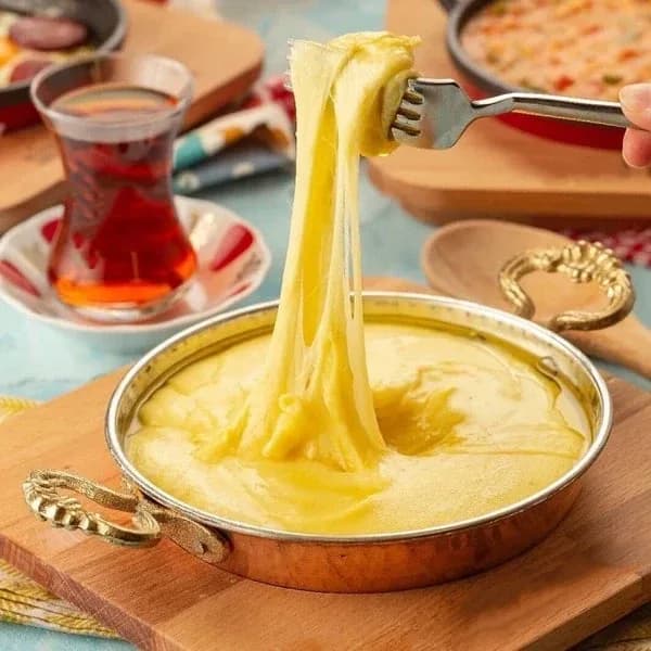 Schmelzkäse mit Maisgrieß